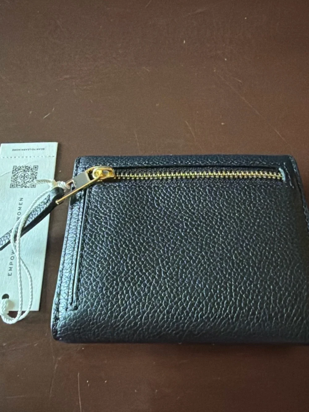 Tory Burch Britten Compact Wallet in black pebbled leather. - Picture 8 of 13